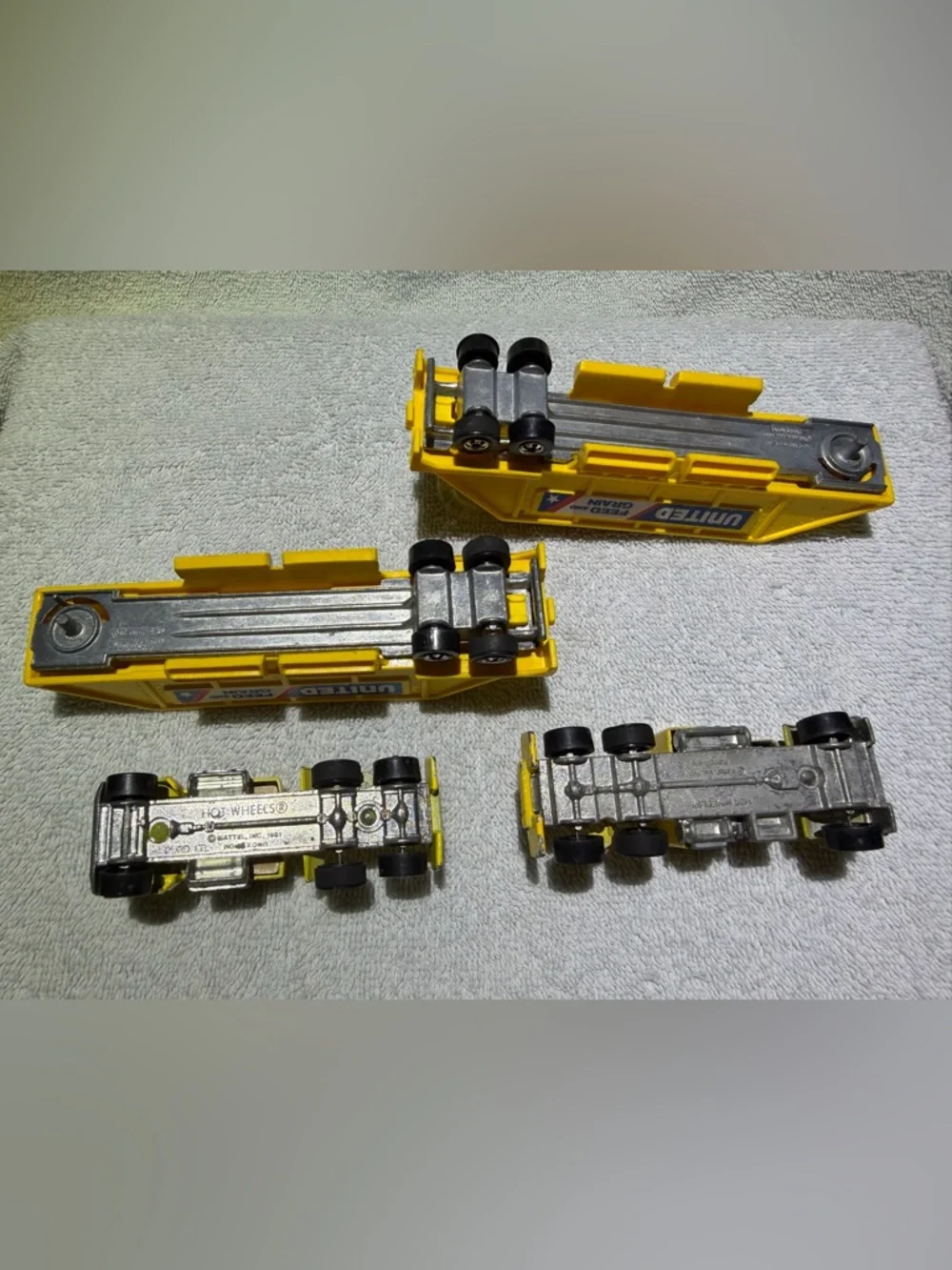 VTG 80s Hot Wheels Steering Rigs Semi-Truck United Feed Grain Trailer GMC Ford